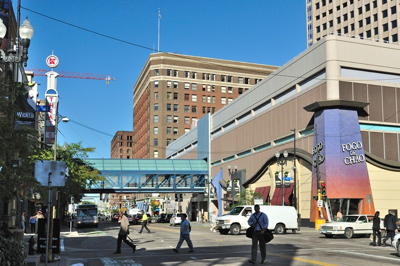 185 Minneapolis Pont Pieton.jpg